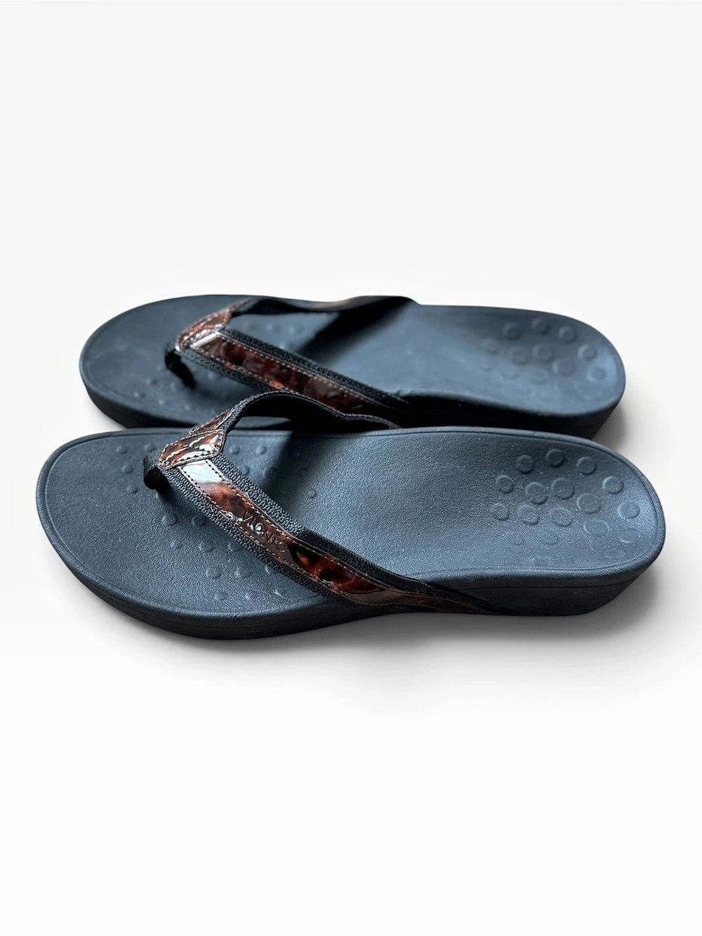 Vionic Tide II Tortoise Black Leather Sandals Wedge Thong Sandals Black & Brown